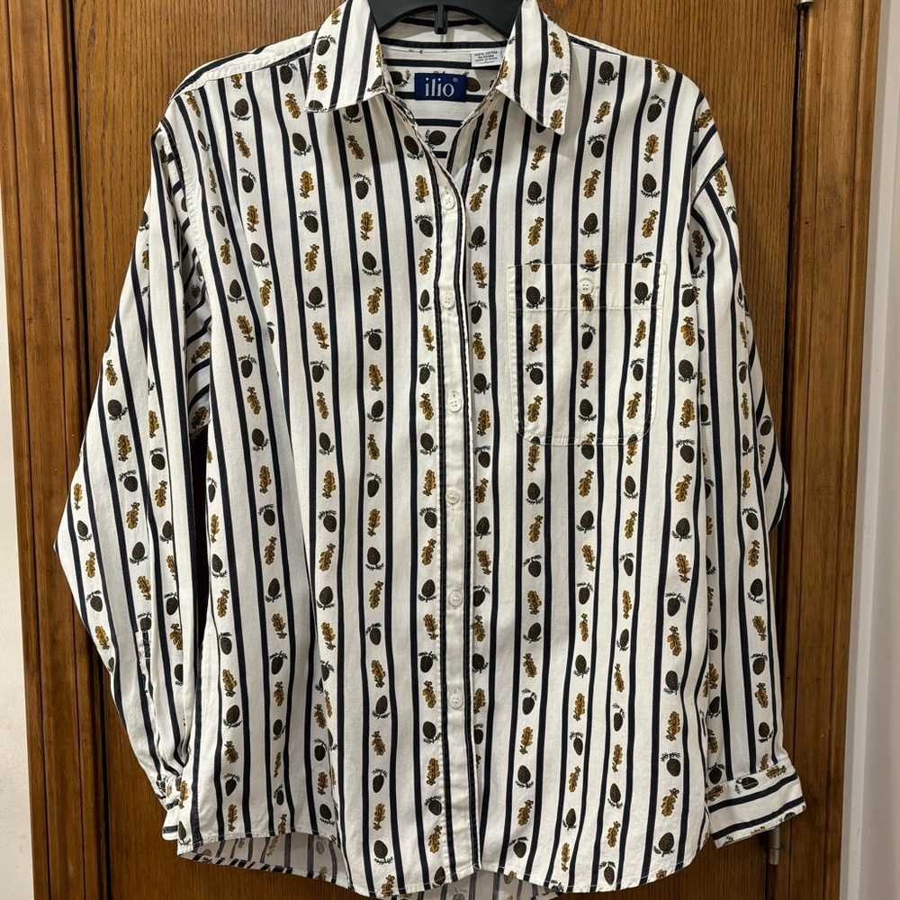 VTG ilio button down with pinecone and leaf pattern, large